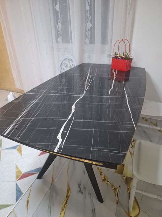 Masa de vânzare pentru living