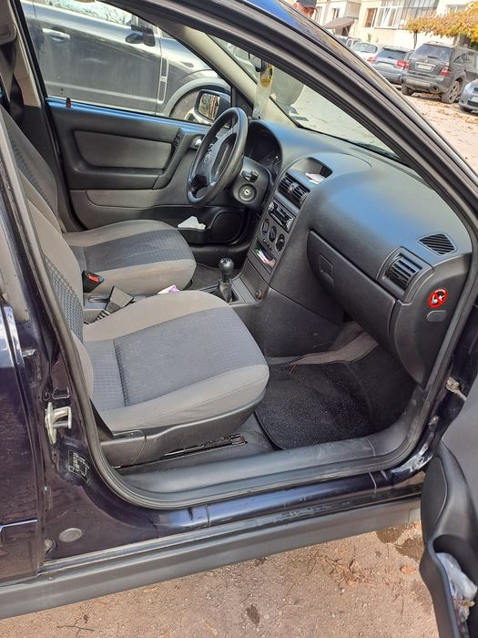 Опел Астра 2003 година