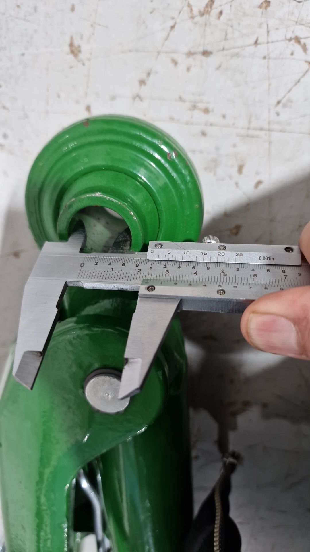 Ancora tractor john deere 250 cp preț 1150 lei cu tva se poate trimite
