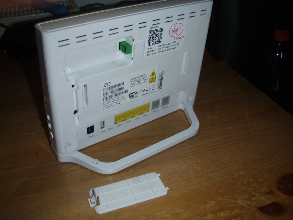 Router fibra optica  ZTE ZXHN F680 GPON ONT