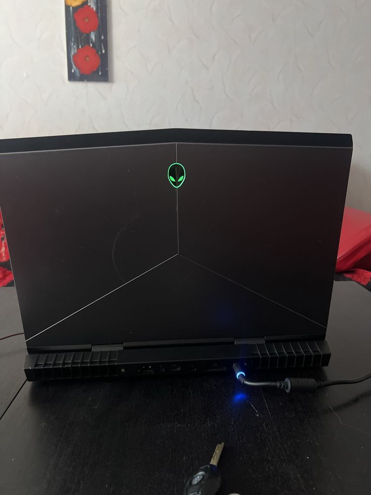 Продавам **ЛАПТОП Alienware R17**