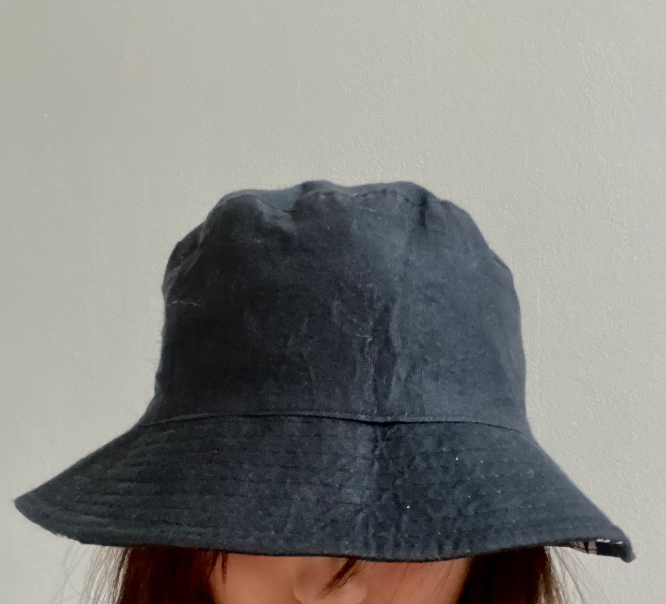 Различни Шапки с козирка и Bucket hat