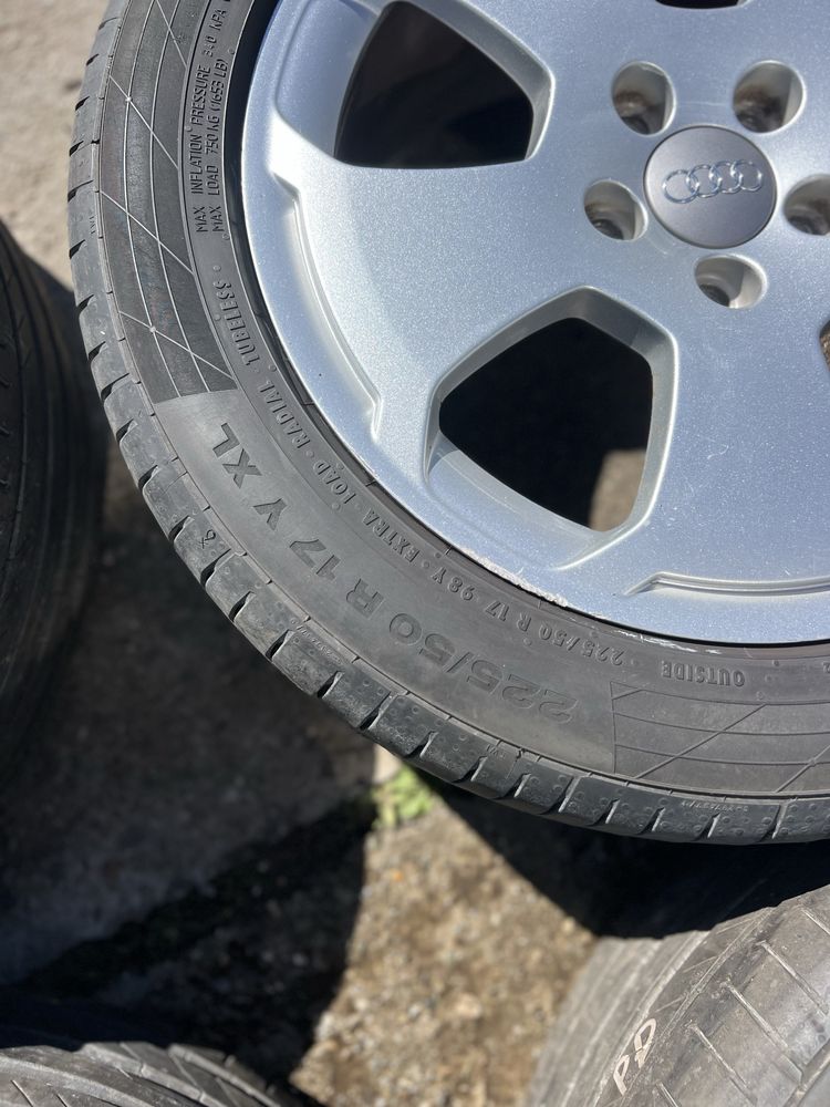 Лети джанти с гуми от Audi  225/50/17 . Continental dot 18 .Цена компл