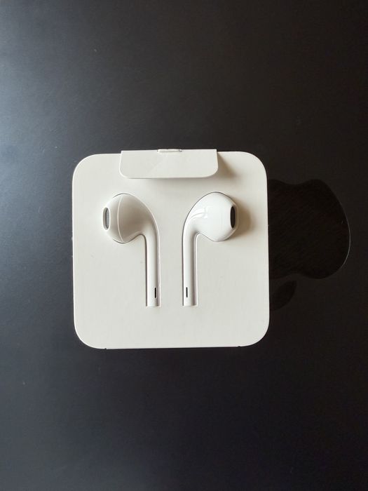 Оригинални Apple EarPods с Lightning конектор