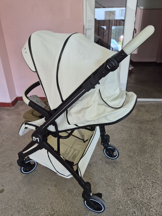 Carucior sport nou Dear Mom cu maner reversibil si pozitie de somn