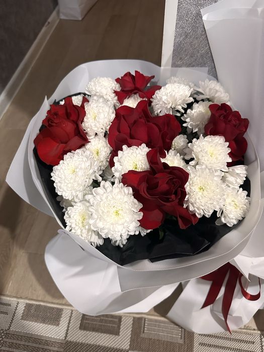 Цветы свежие в хорошем состояний