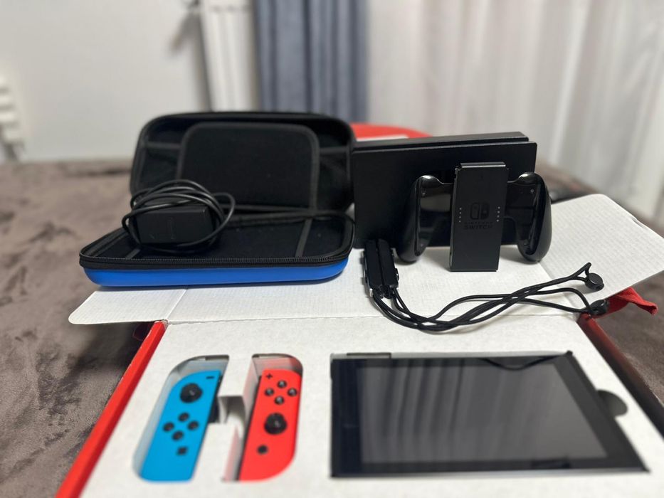 Nintendo  Switch