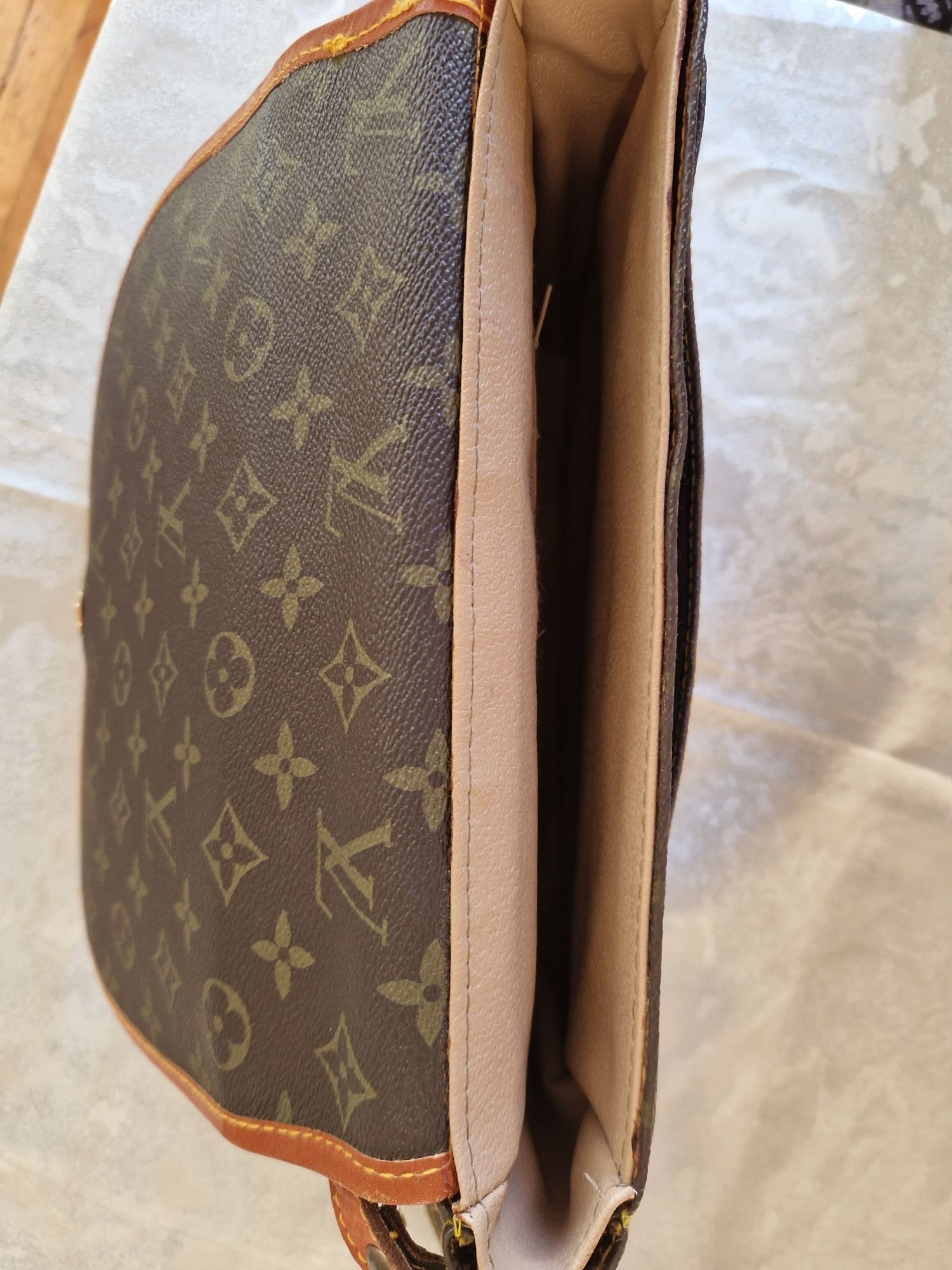 Louis Vuitton дамска чанта