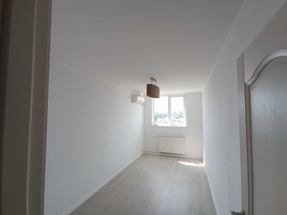 Vând apartament cu 3 camere, tip Z, str. Borsecului, Oradea