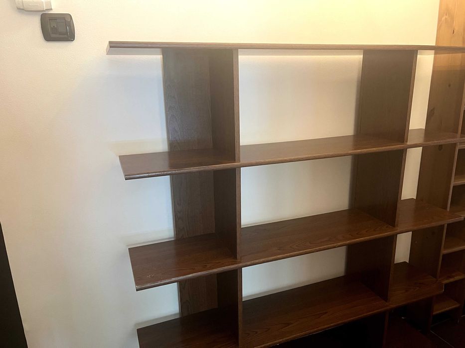 Bibliotecă maro, 150x150