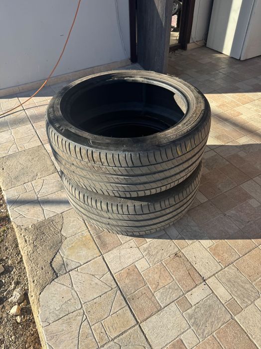 2 бр гуми Mischen 245/45/19