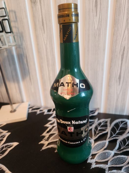 Radio în forma de sticla