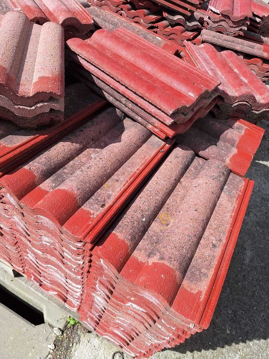 Țiglă din beton roșie