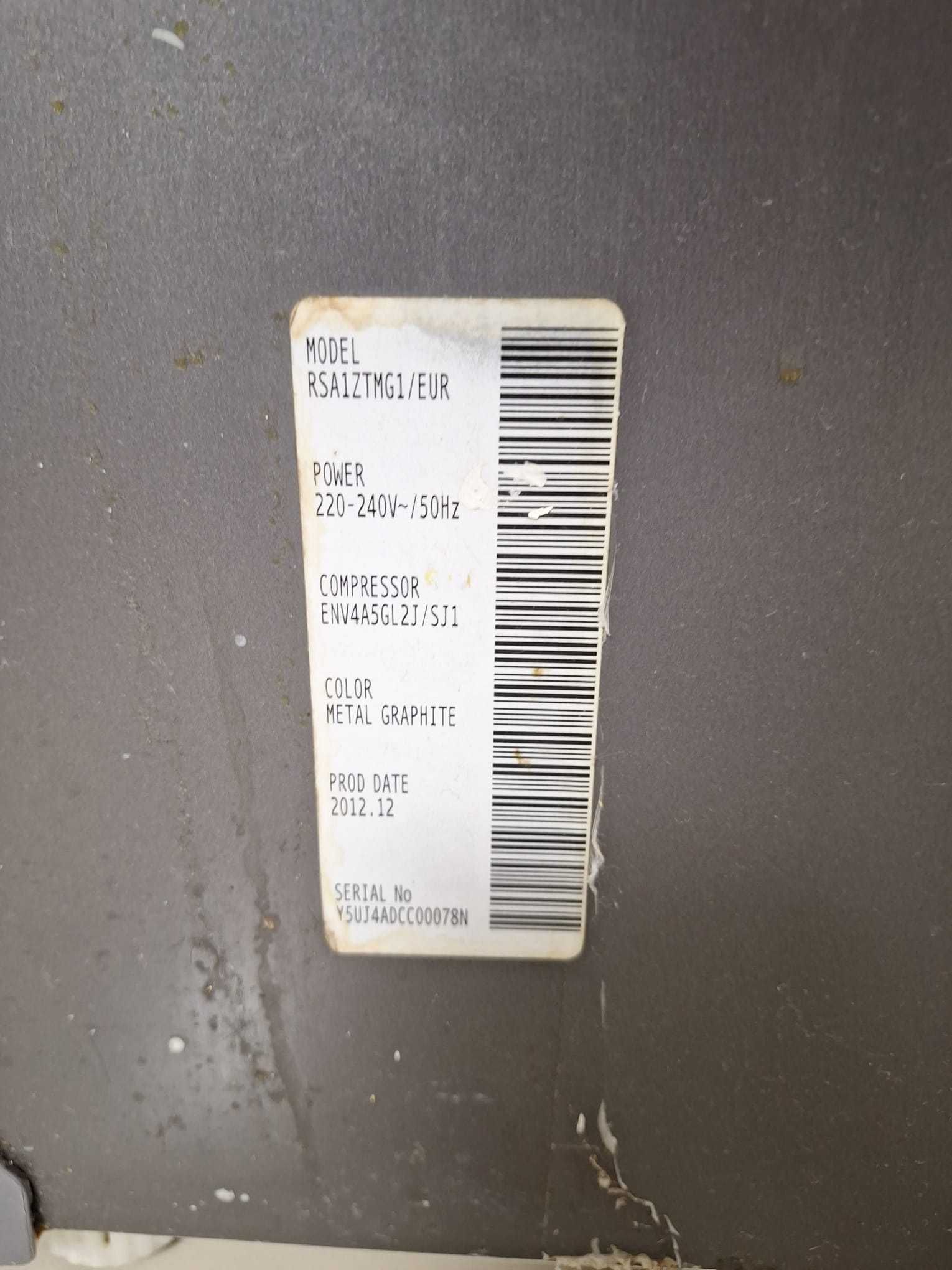 Frigider Samsung side by side cu aparat de facut gheata si apa defect