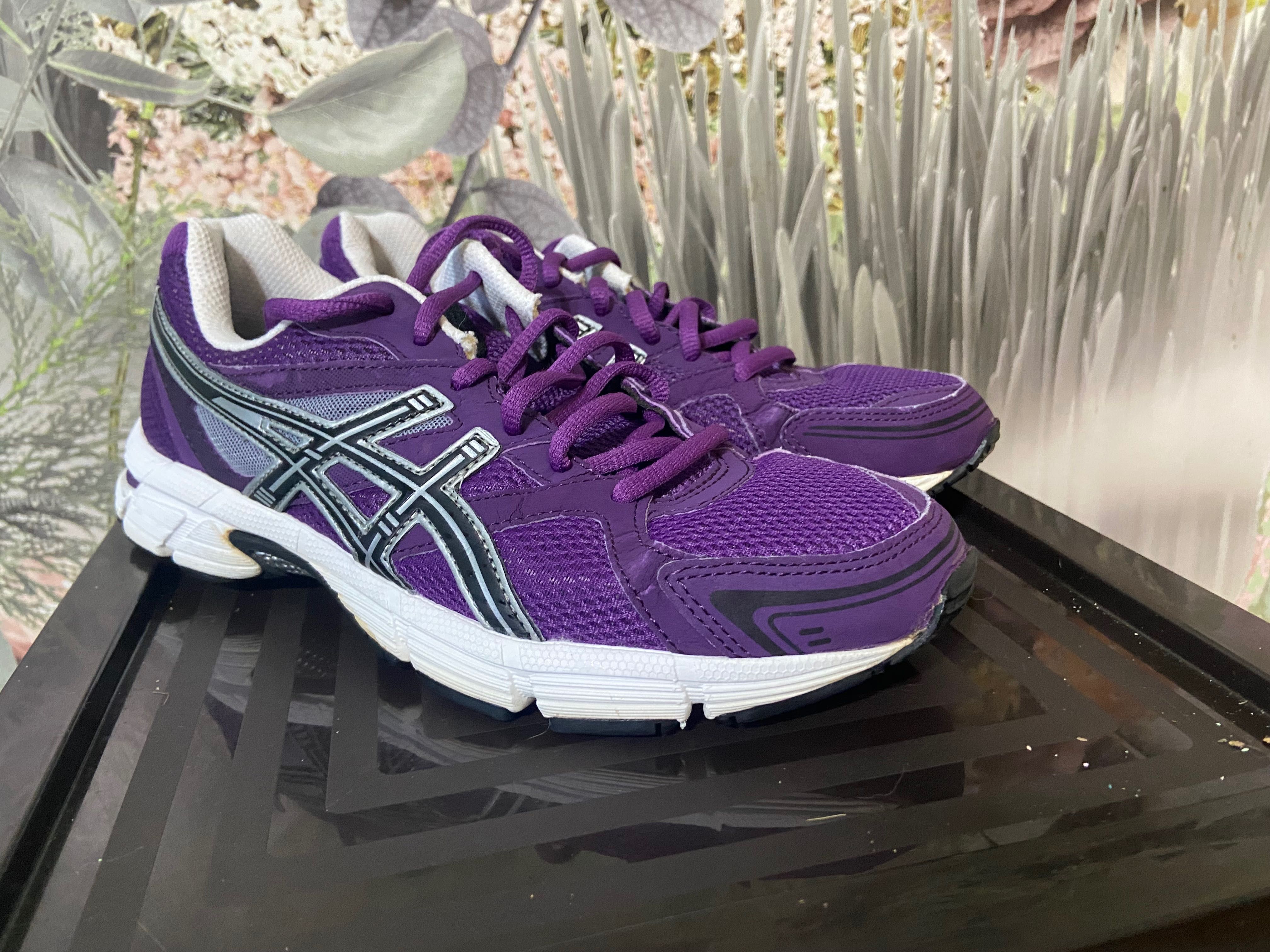 Оригинални дамски маратонки ASICS