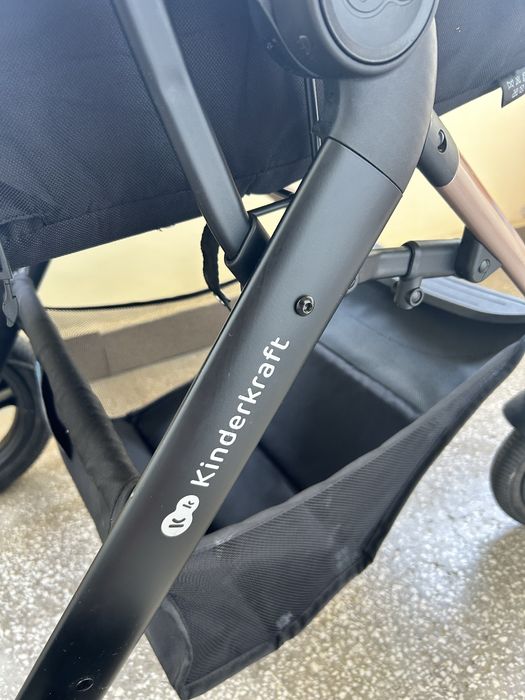 Vand carucior in stare foarte buna