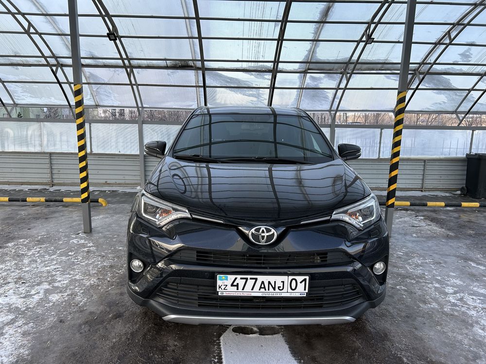 Toyota rav4 2019 европеец 2 л полный привод