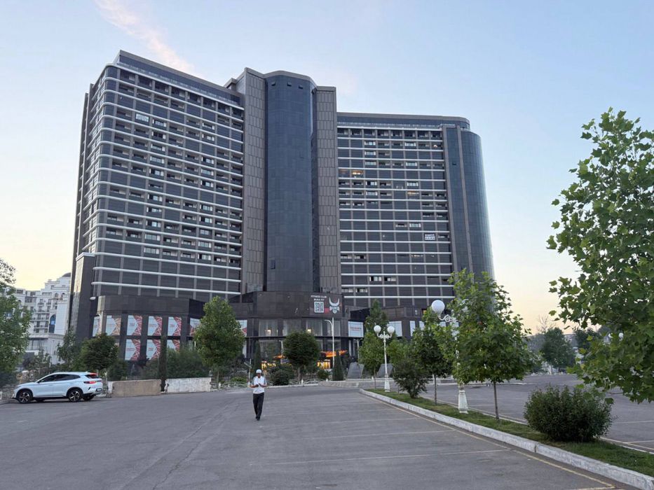 Kvartira sotiladi srochno 2