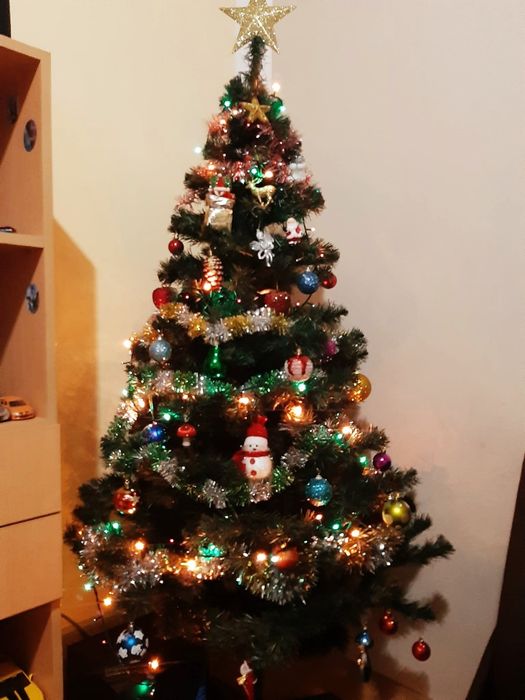 Изкуствена коледна елха