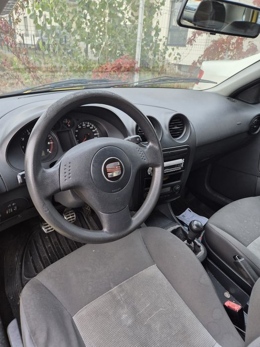 Seat Ibiza 2005 (Galben)