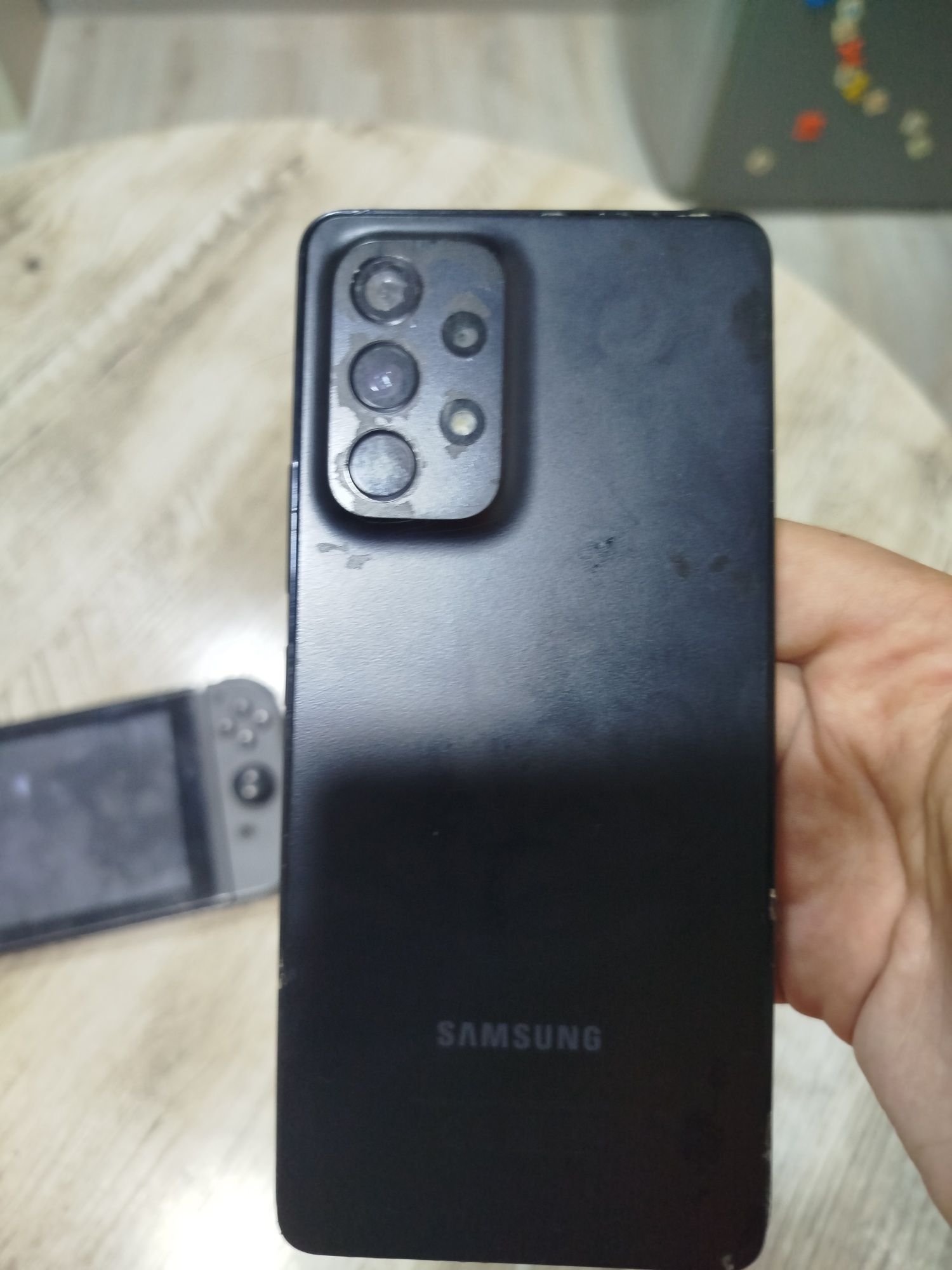 Продам нерабочий Samsung а53, или на запчасти