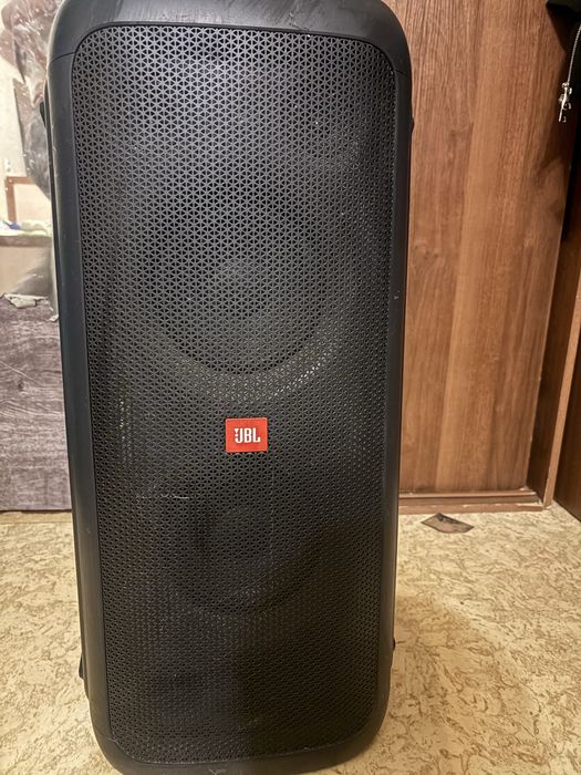 Колонка JBL PartyBox300