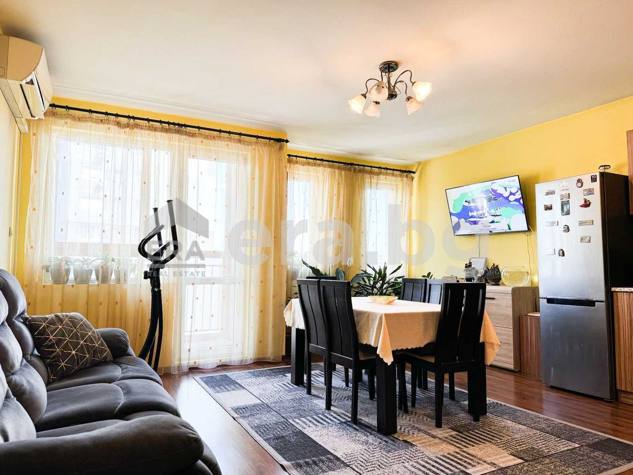 Продава се Четиристаен апартамент в Варна, Лятно кино Тракия - 151 кв.м за 2179 €/кв.м - Снимка #1