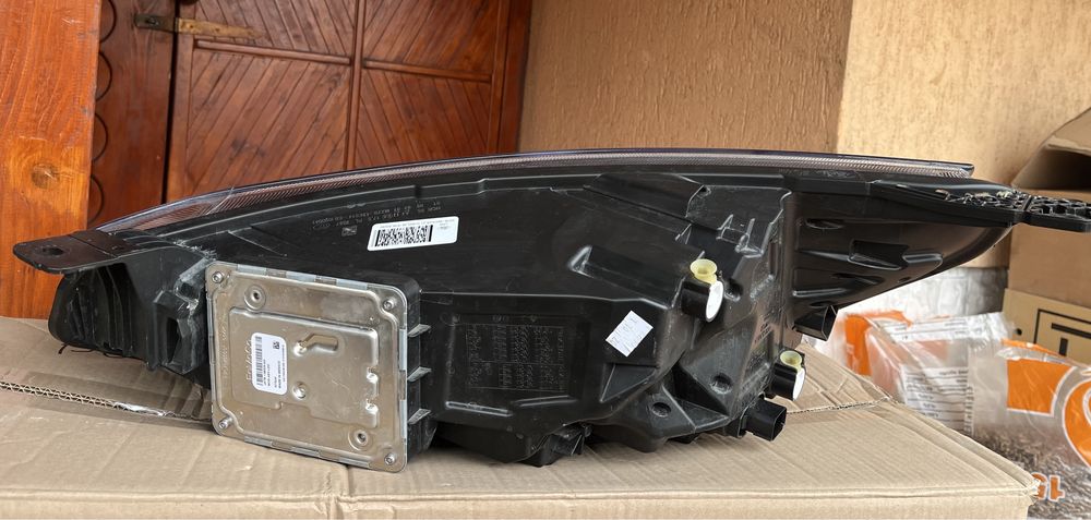 Десен фар за Ford Focus MK4 FULL LED Оборудван!