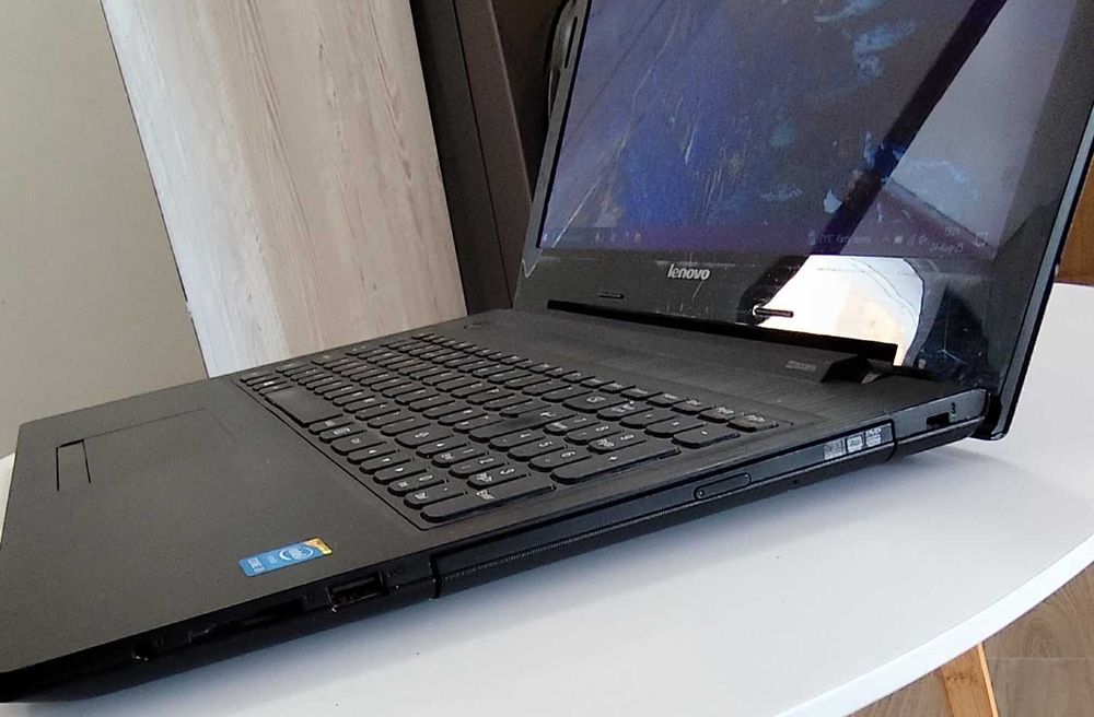 Lenovo G50-70  Intel I3   8 gb Ram
