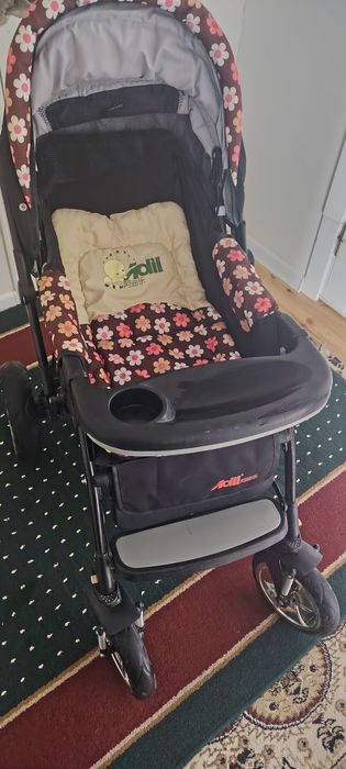 Detskaya kolyaska Adil