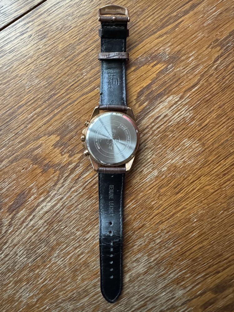 Часовник Casio Edifice EFR-552GL-2AV
