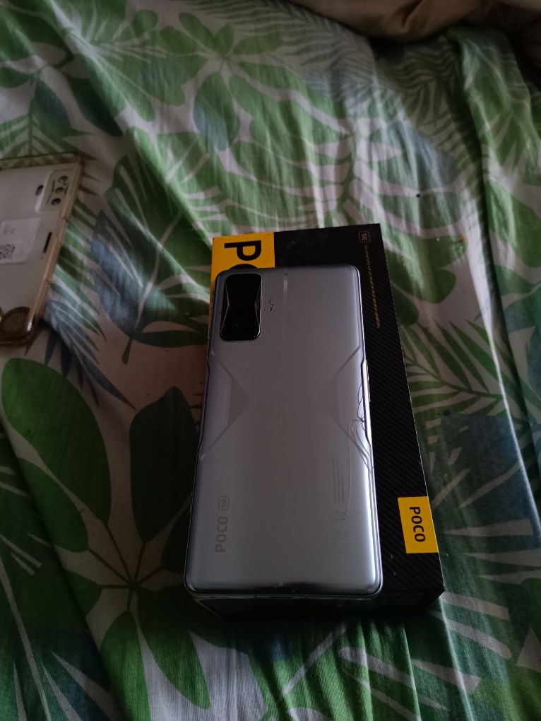 Продам Смартфон Poco F4 GT
