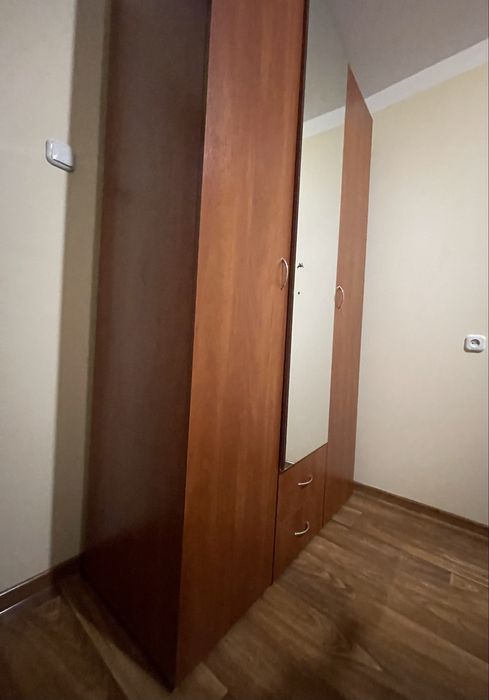 Шкаф платьяной в спальню или прихожую