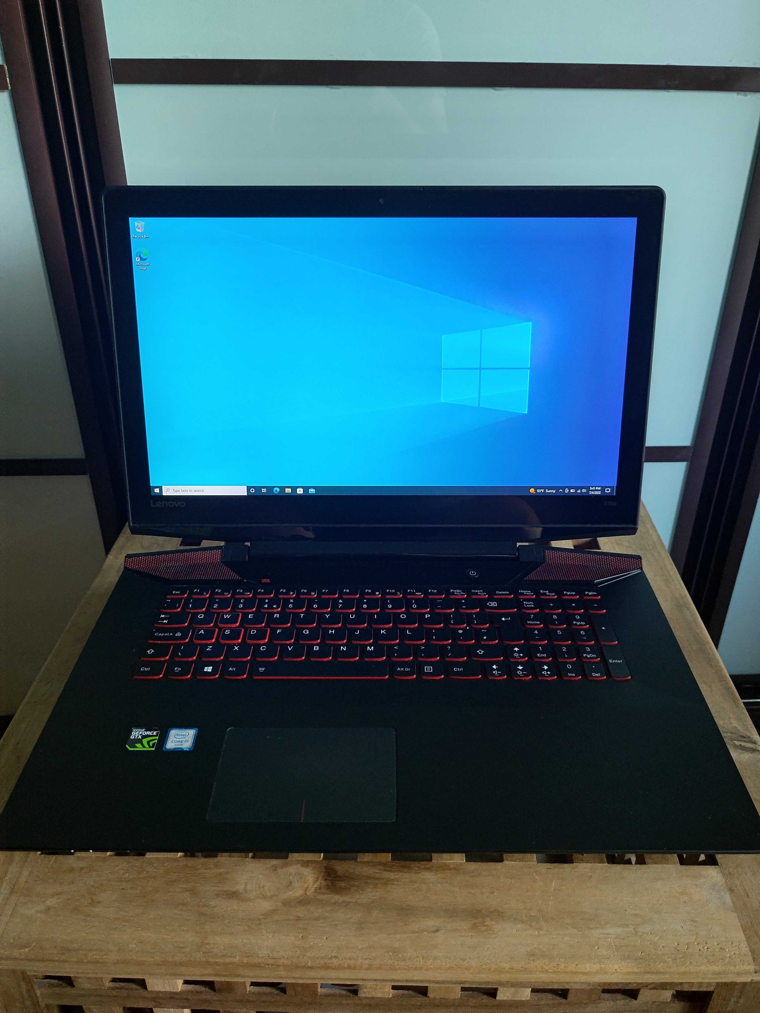 Laptop gaming Lenovo Y700-17ISK