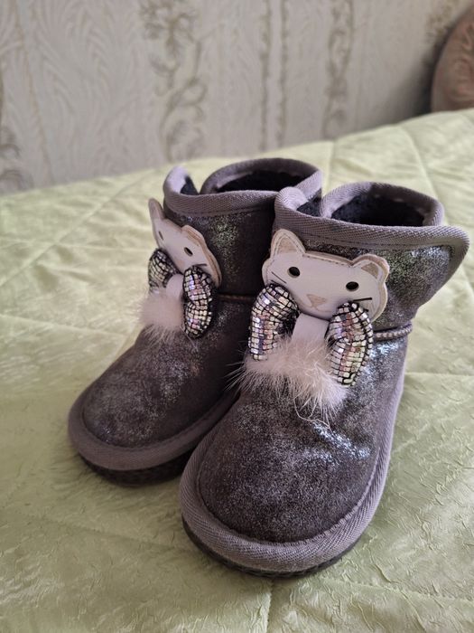 Продам детские угги