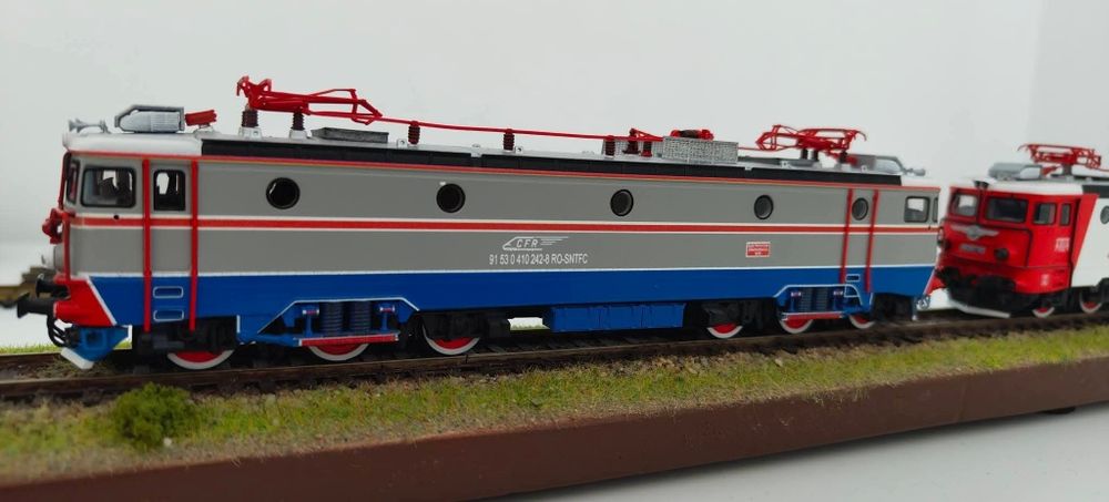 Macheta Locomotiva 060 EA CFR 242 scara HO