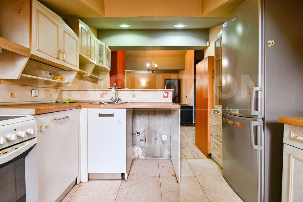 Продава се Двустаен апартамент в София, Център - 55 кв.м за 2273 €/кв.м - Снимка #3