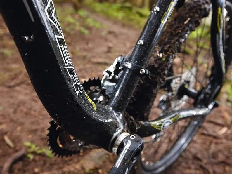 Bicicleta land rover vorbano montain carbon