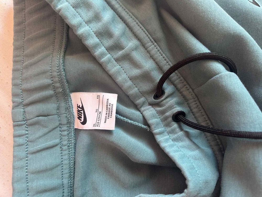 Nike tech fleece долнище хл размер
