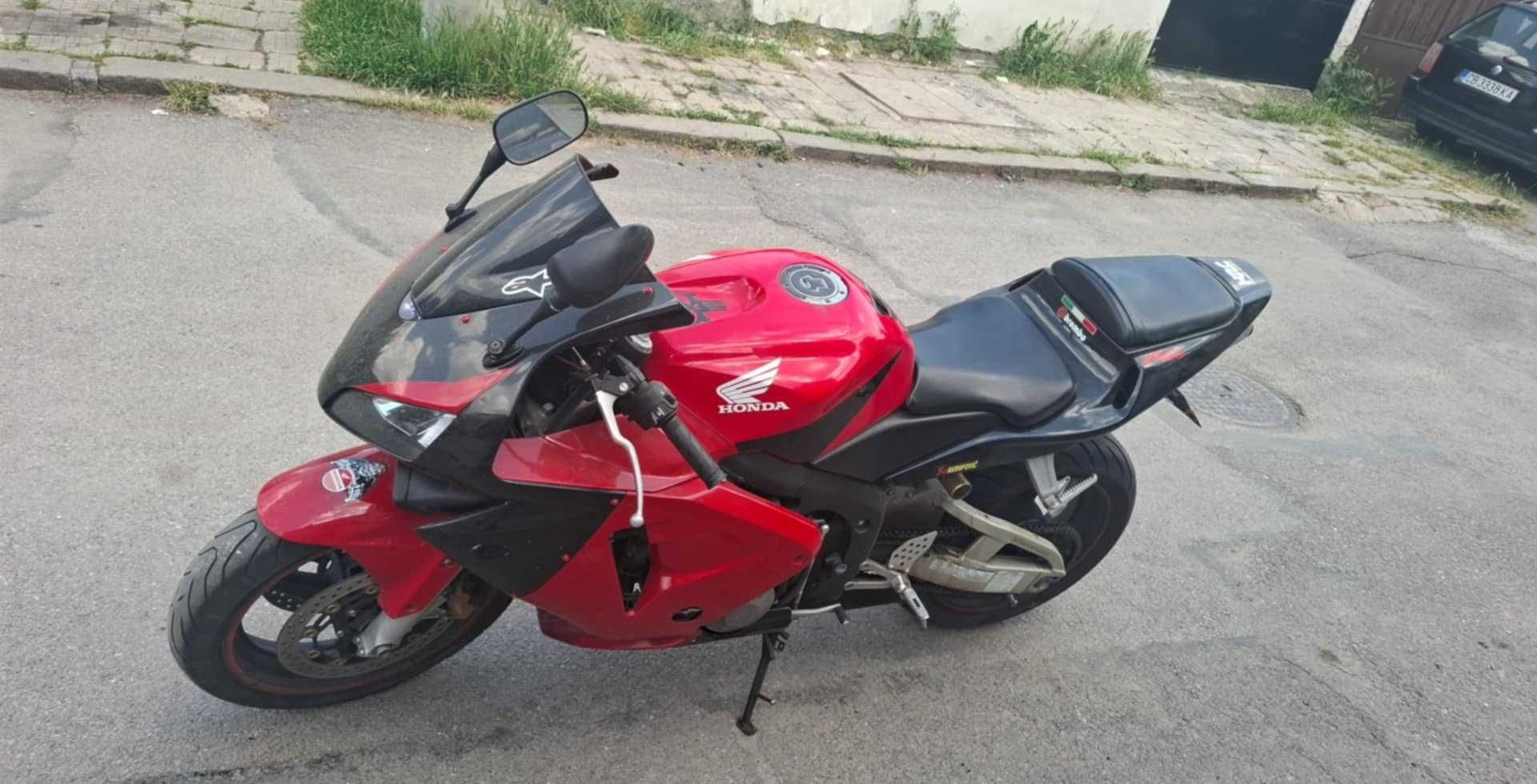 Honda cbr 600 rr 2004 г