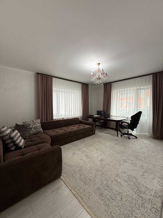 3-комн. квартира, 91.2м², р-н 9 мкр.