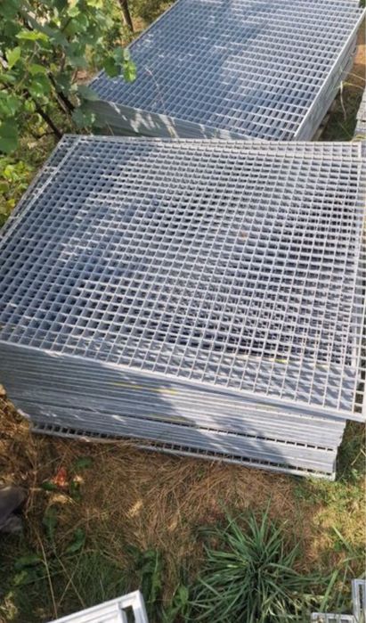 rafturi pentru depozitare