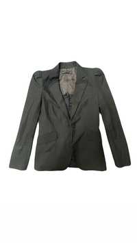 качественный и стильный пиджак от бренда “zara”