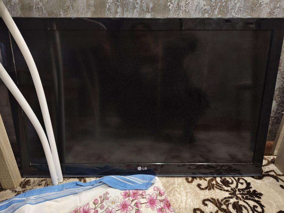 Продам телевизор