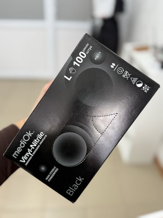 Продам перчатки размер Л, в упаковке 100 шт