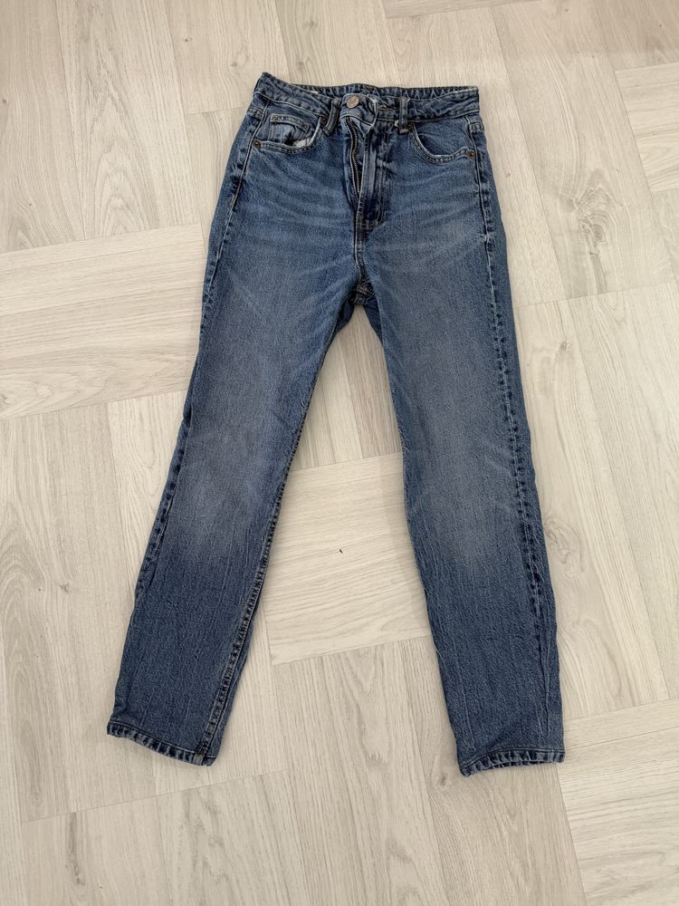 Запазени дънки zara