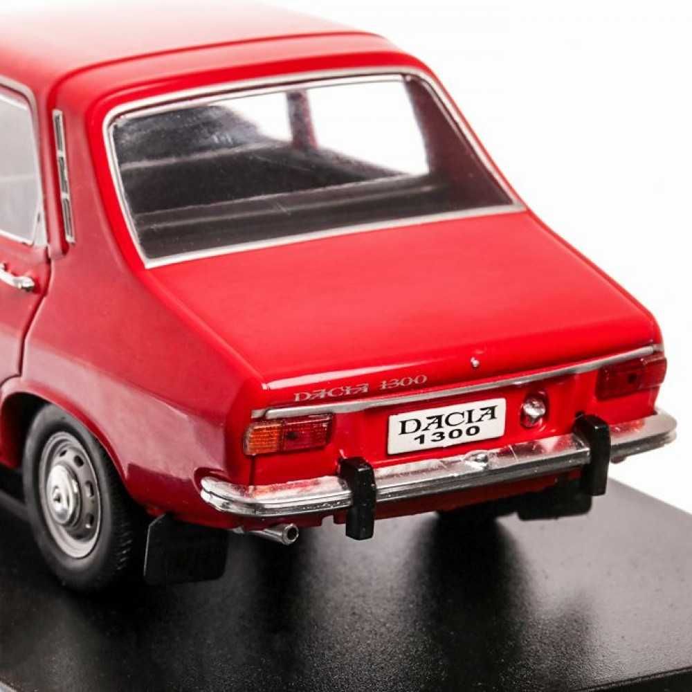 Macheta Dacia 1300 (1970) 1:24 Hachette, aprox. 19cm, sigilata