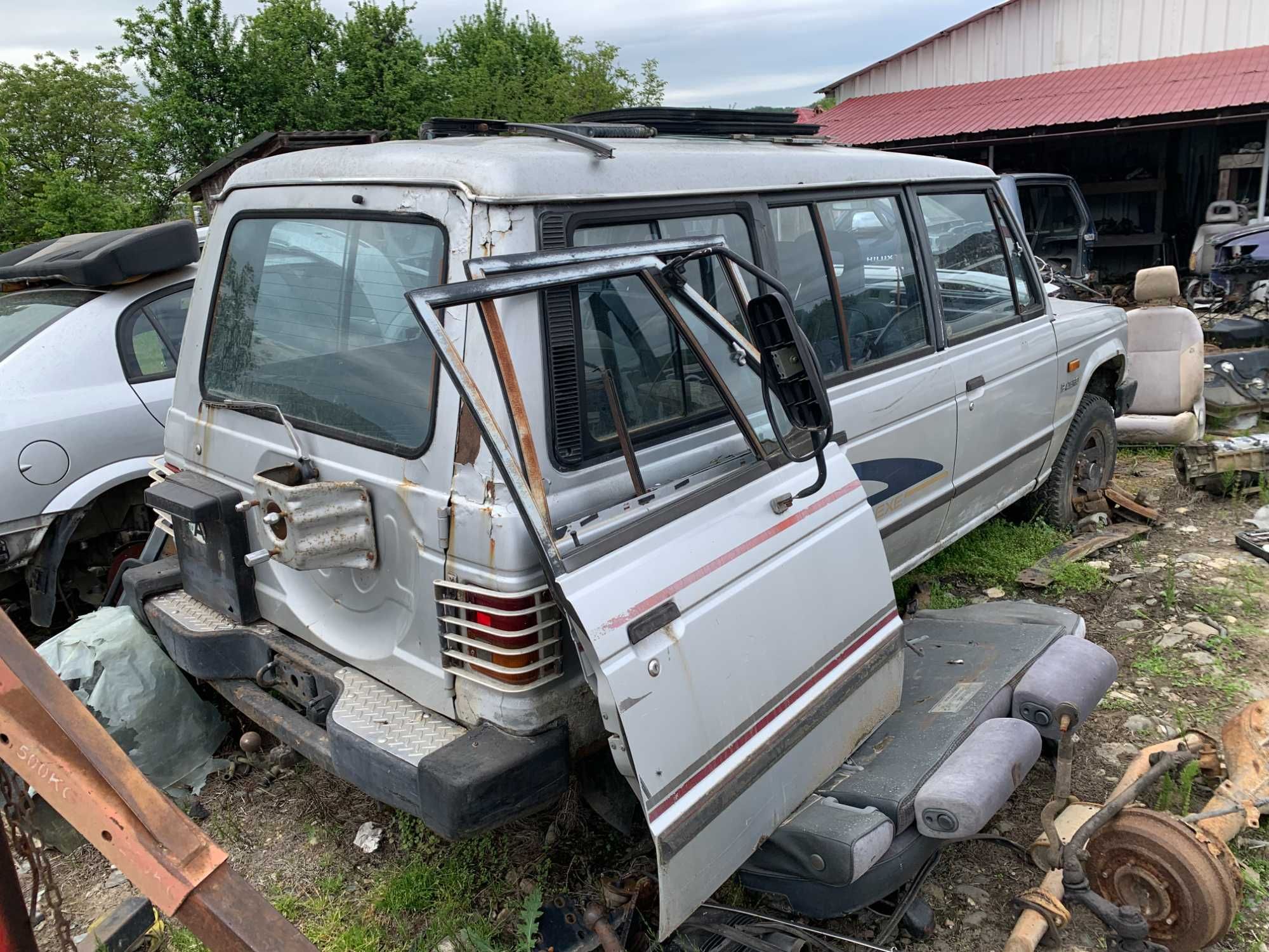 Dezmembrari Dezmembrez Piese piesa Dez Mitsubishi Pajero mk1 1989 2,5d