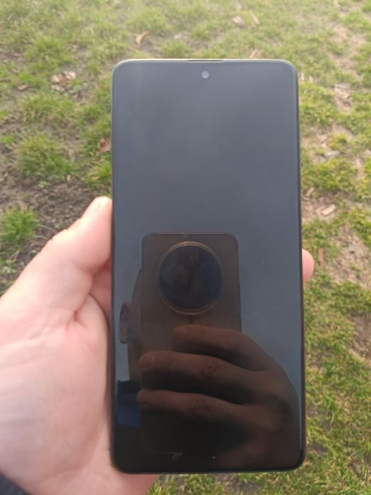 Vând Samsung A71, în stare foarte bună de funcționare