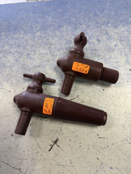 Канелка за буре два вида